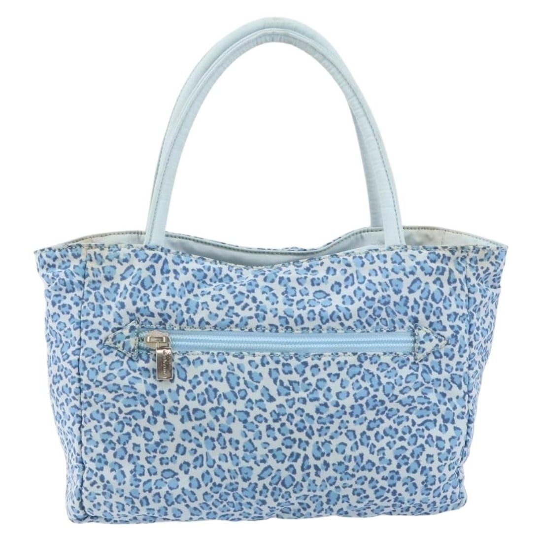 Vintage Nylon Tote for Women by Bottega Veneta Blue 22cm x 16cm x 6cm: Vintage Nylon Tote for Women by Bottega Veneta Blue 22cm x 16cm x 6cm This vintage Bottega Veneta tote bag for women features a blue nylon exterior. It offers a compact design suitable for everyday us