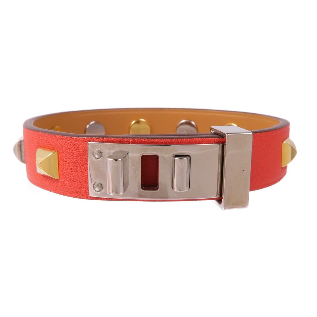 HERMES Mini Dog Clous Ronds Bracelet Epsom Leather Red: HERMES Mini Dog Clous Ronds Bracelet Epsom Leather Red This exquisite HERMES Mini Dog Clous Ronds Bracelet is crafted from high-quality Epsom leather, showcasing a vibrant red color. It features a sty
