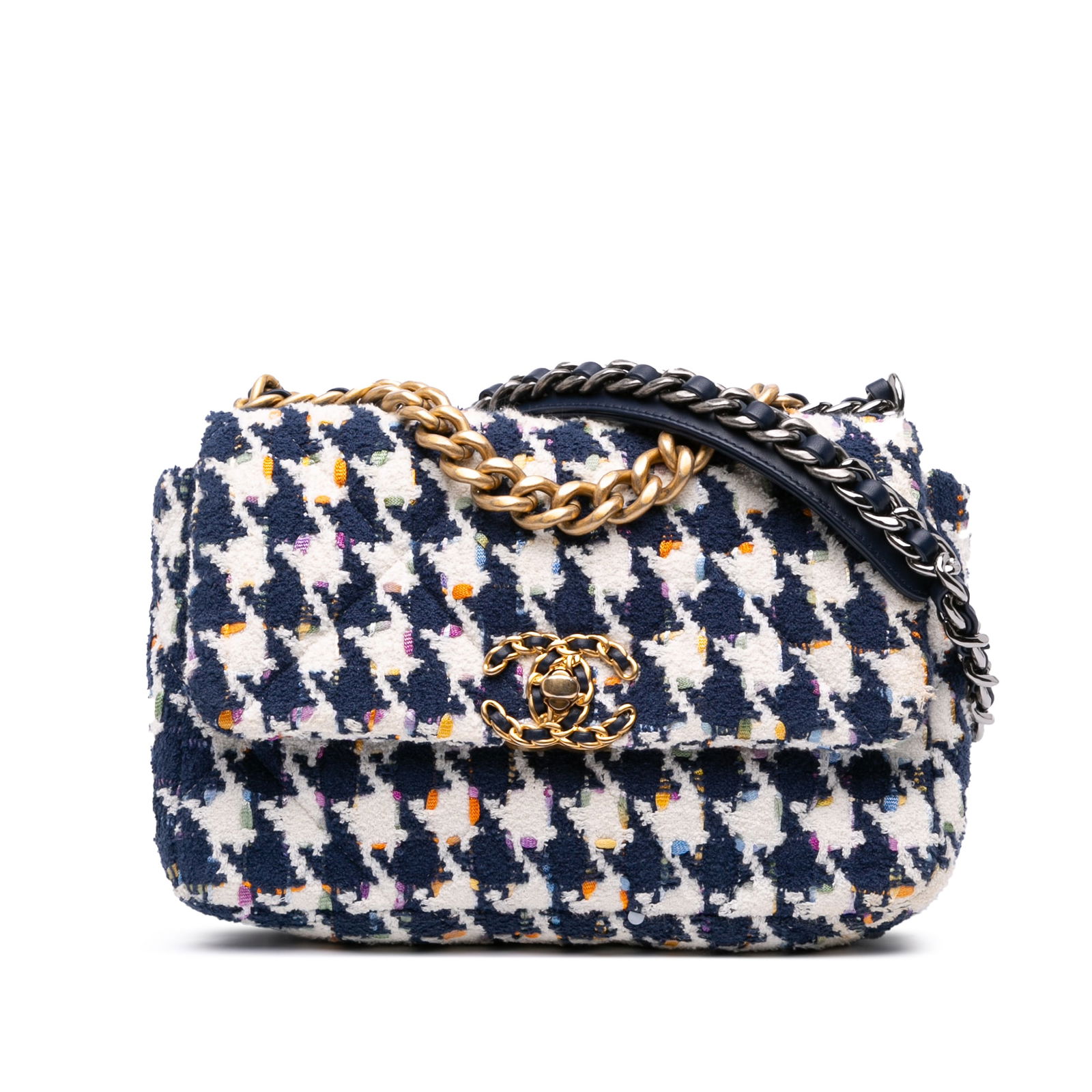 Chanel Medium Houndstooth Tweed 19 Flap Bag Blue Italy: Chanel Medium Houndstooth Tweed 19 Flap Bag Blue Italy The Chanel Medium Houndstooth Tweed 19 Flap Bag is a stylish and sophisticated accessory featuring a unique tweed body in blue. It is designed wi