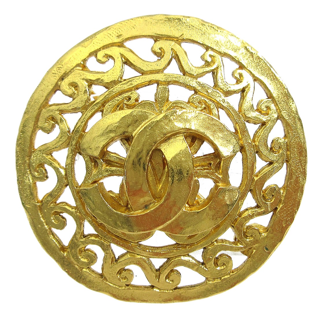 Chanel Gold-Plated Medallion Brooch Pin 95A Round Shape: Chanel Gold-Plated Medallion Brooch Pin 95A Round Shape This exquisite Chanel Medallion Brooch Pin is a stunning accessory that embodies luxury and elegance. Crafted by the renowned brand Chanel, it f