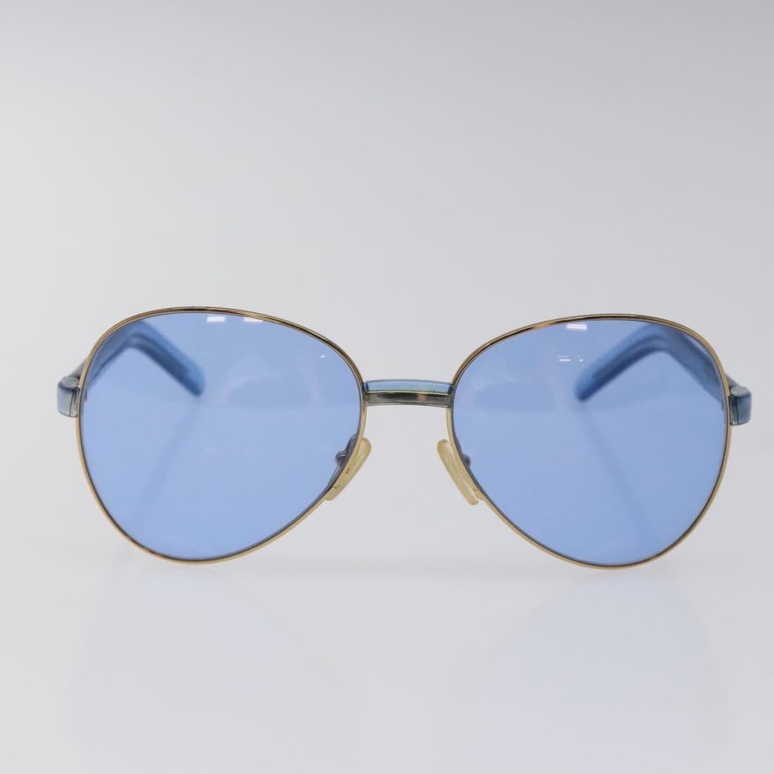 Gucci Blue Plastic Women's Eyewear Sunglasses Made in Italy: Gucci Blue Plastic Women's Eyewear Sunglasses Made in Italy Gucci Eyewear sunglasses designed for women, crafted from blue plastic and featuring metal fittings. Made in Italy, these sunglasses show so