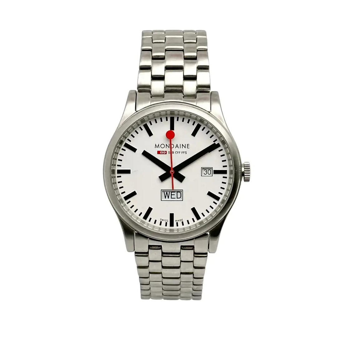 Mondaine Retro Day Date 41mm Stainless Steel Quartz Men's Watch A667.30340.16SBM: Mondaine Retro Day Date 41mm Stainless Steel Quartz Men's Watch A667.30340.16SBM Discover the Mondaine Retro Day and Date Men's Watch, a perfect blend of casual and classic design. This striking wrist