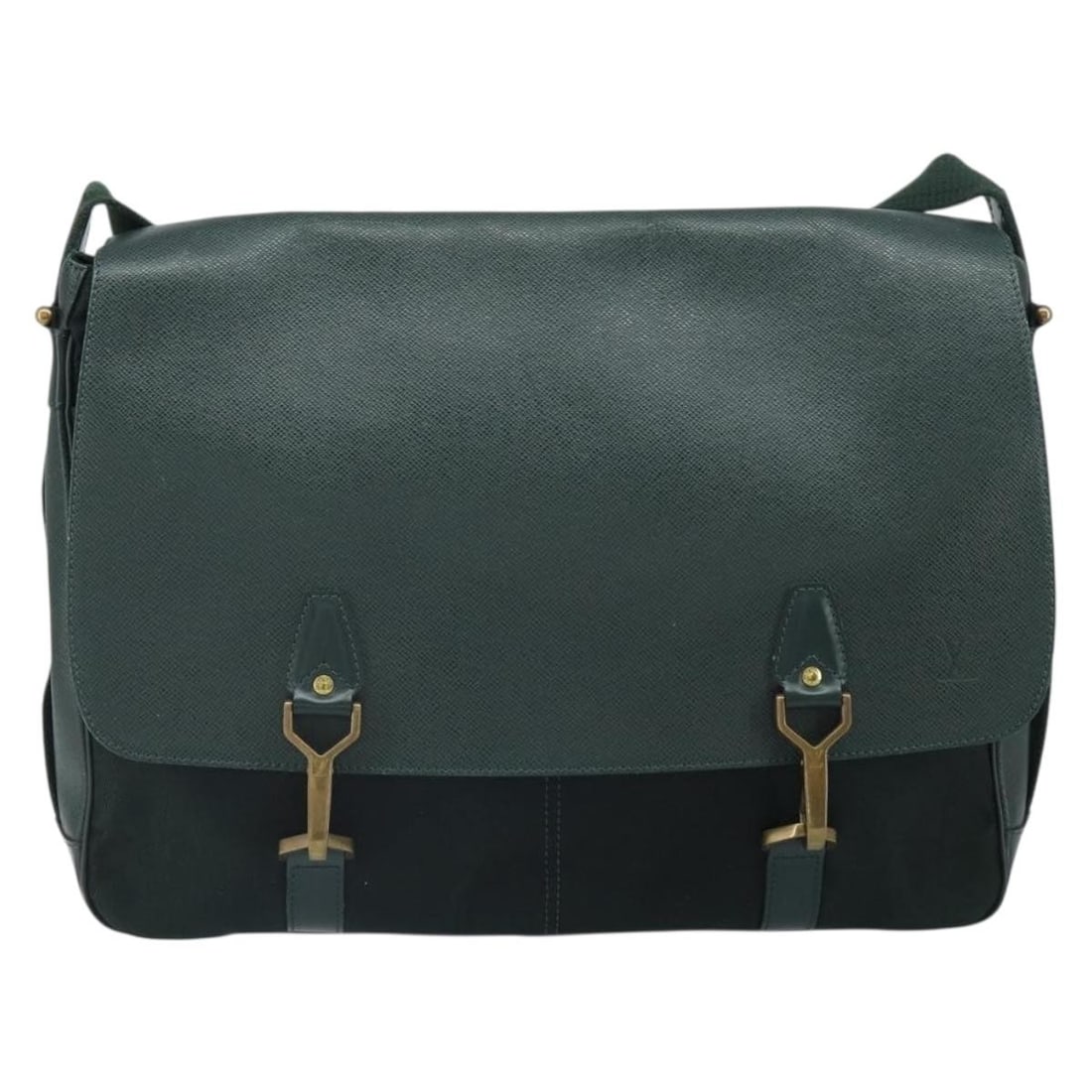 Louis Vuitton Dersou Unisex Crossbody Bag Green Taiga Leather: Louis Vuitton Dersou Unisex Crossbody Bag Green Taiga Leather The Louis Vuitton Dersou Bag is a unisex accessory crafted from green Taiga leather and canvas. It features a spacious design with dimensi