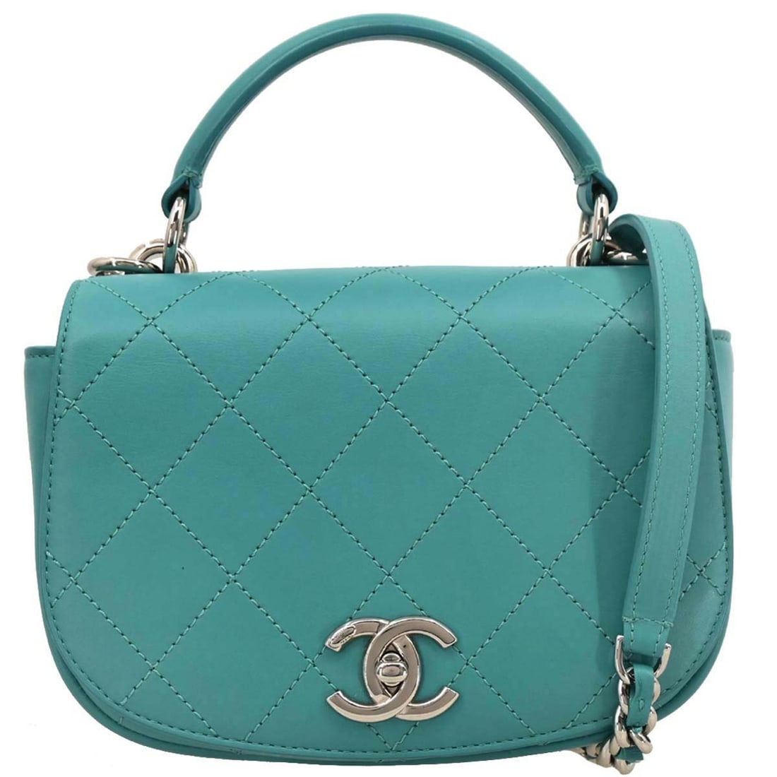 Chanel Emerald Green Calfskin Ring My Bag 2way Top Handle Handbag: Chanel Emerald Green Calfskin Ring My Bag 2way Top Handle Handbag Introducing the Chanel Emerald Green Calfskin Ring My Bag 2way Handbag, a stunning piece that effortlessly combines style and function
