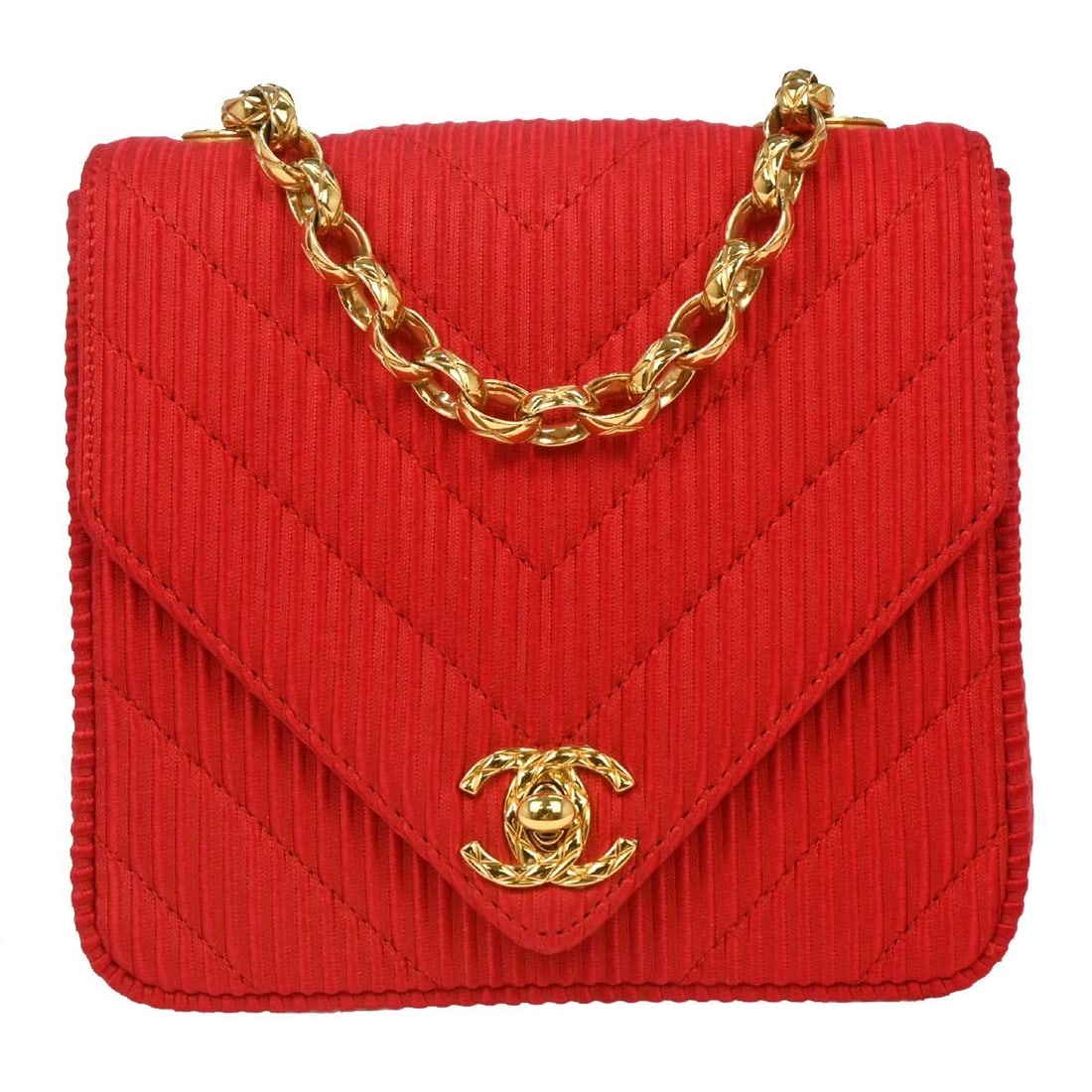 Chanel Red Satin Chevron Shoulder Bag with Chain Strap: Chanel Red Satin Chevron Shoulder Bag with Chain Strap Elevate your accessory collection with this stunning Chanel Red Satin Chevron Shoulder Bag. This small shoulder bag features a chic chevron patte