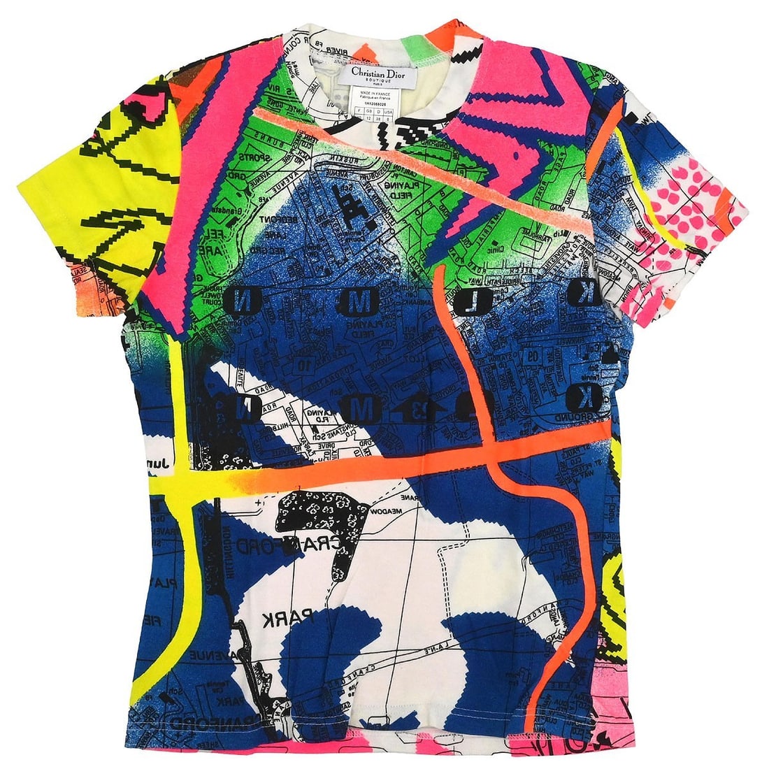 Dior Navy Cotton Logo Short Sleeve T-Shirt Size 40: Dior Navy Cotton Logo Short Sleeve T-Shirt Size 40 This Christian Dior navy T-shirt features a round neckline, short sleeves, and a regular fit. Crafted from 100% cotton, it is accented with the Dior