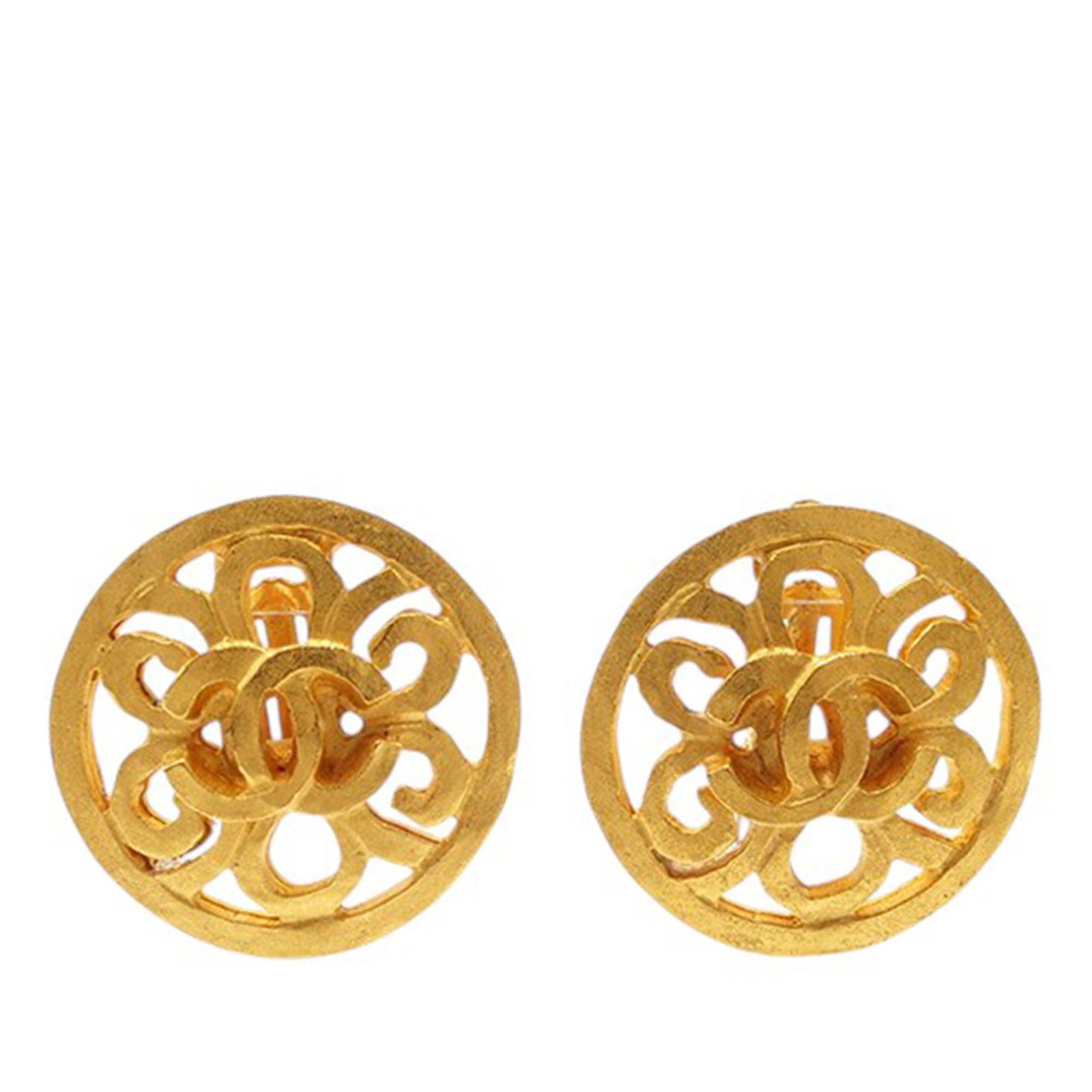 Chanel Flower Motif Gold Tone CC Clip On Earrings: Chanel Flower Motif Gold Tone CC Clip On Earrings These Chanel CC clip-on earrings feature a gold-tone metal body designed in a flower motif. Crafted in France, they are costume jewelry pieces with a