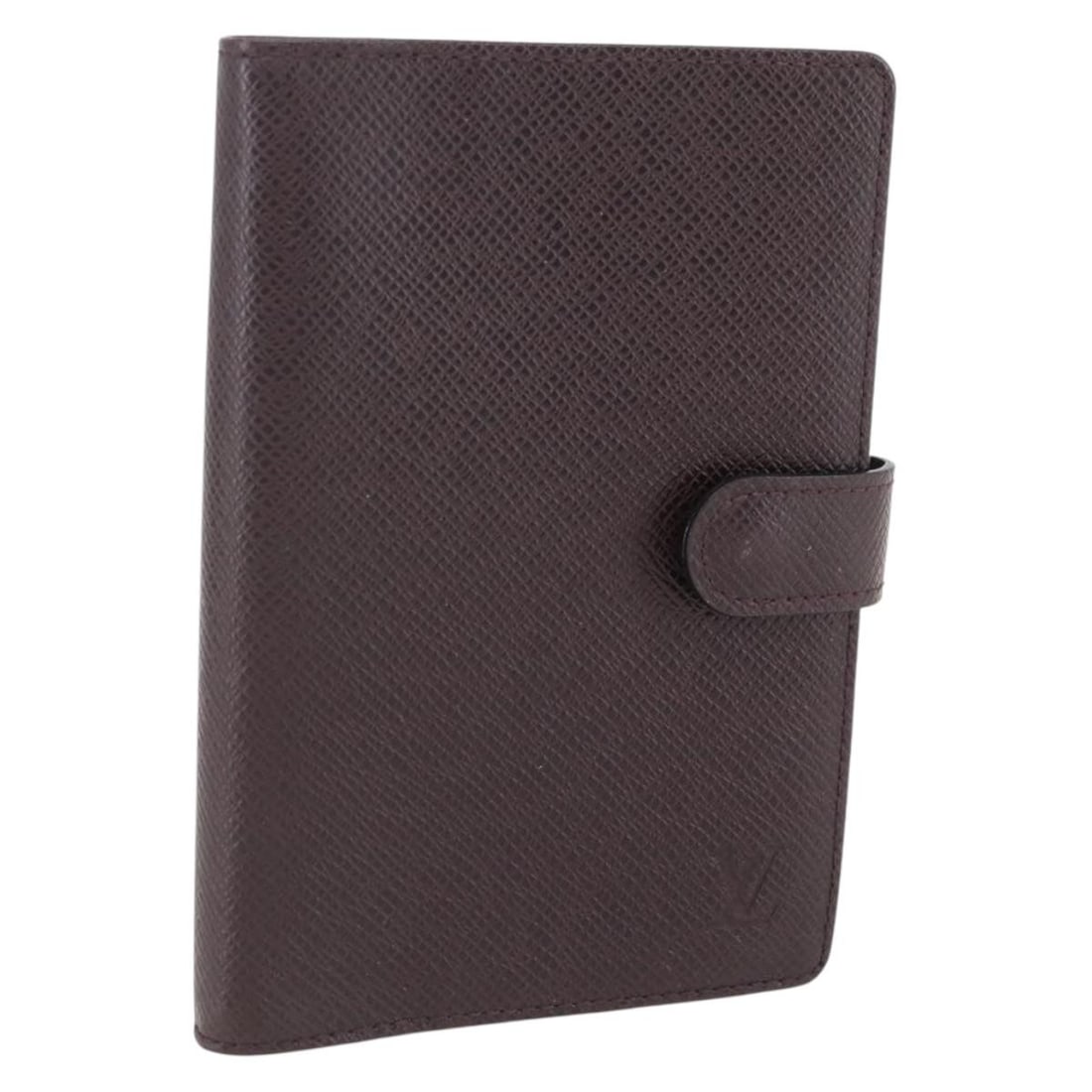 LOUIS VUITTON Taiga Agenda PM Day Planner Cover Acajou R20416: LOUIS VUITTON Taiga Agenda PM Day Planner Cover Acajou R20416 Discover the LOUIS VUITTON Taiga Agenda PM Day Planner Cover, a stylish accessory crafted from high-quality Taiga leather in a rich Acajou