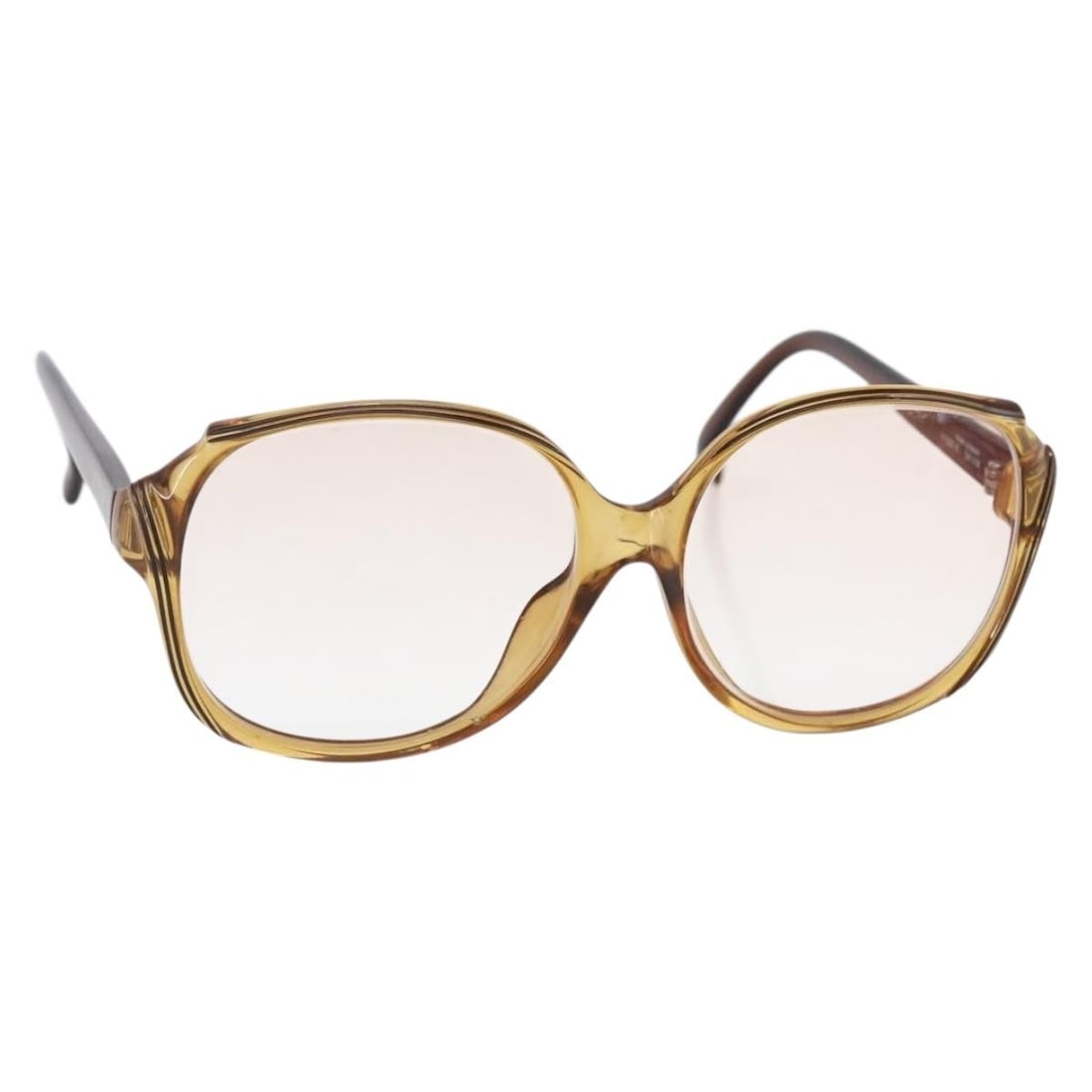 Christian Dior Brown Plastic Sunglasses Made in Germany: Christian Dior Brown Plastic Sunglasses Made in Germany Elevate your style with these authentic Christian Dior sunglasses, crafted in Germany. Designed with a sleek brown plastic frame, these sunglass