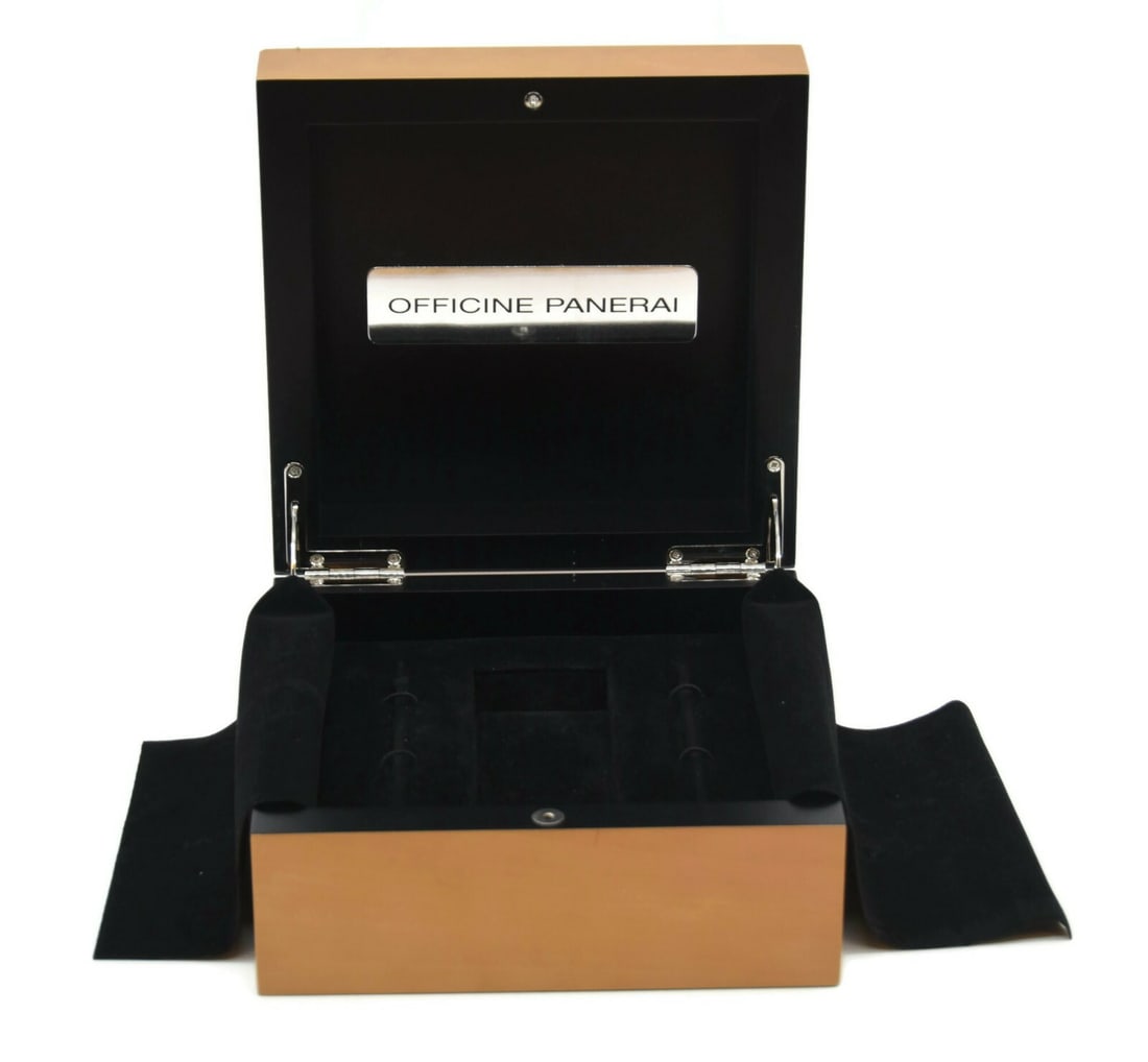 Panerai Wooden Watch Box Single Presentation 7x7x4 Inches Authentic: Panerai Wooden Watch Box Single Presentation 7x7x4 Inches Authentic This Panerai OEM Wooden Watch Box is a stylish presentation box designed for single watch storage, crafted from high-quality wood. I