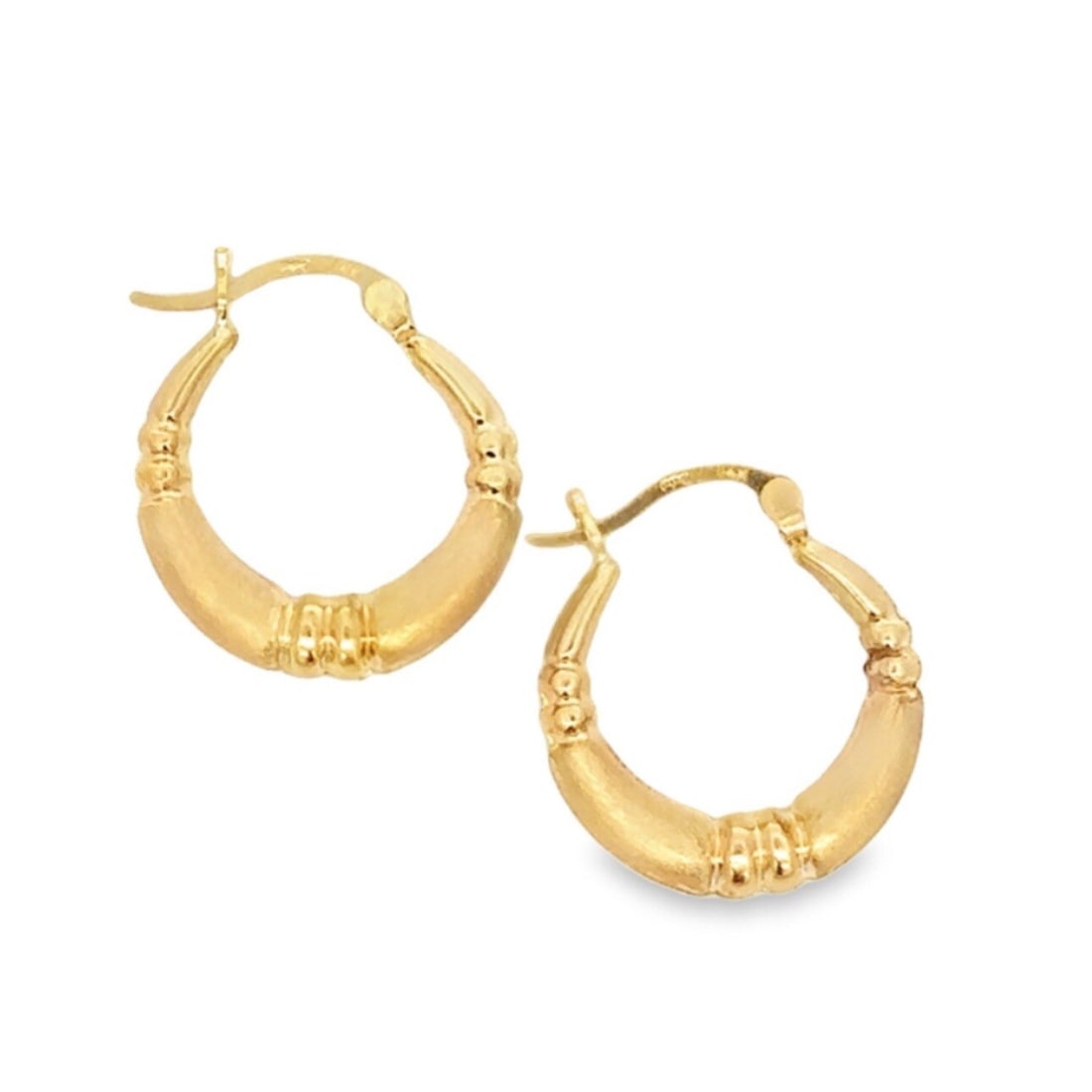14k Yellow Gold Petite Hoop Earrings Polished Matte Finish: 14k Yellow Gold Petite Hoop Earrings Polished Matte Finish Enhance your jewelry collection with these elegant Estate 14k Yellow Gold Polished & Matte Satin Finish Simple Petite Hoop Earrings. Crafted