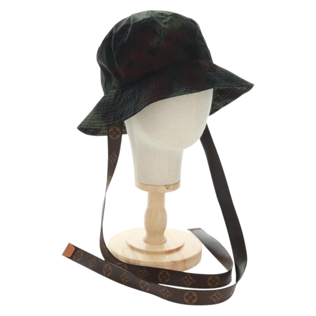 Louis Vuitton MP2726 Khaki Nylon Bonney Cut Hat with Dust Bag and Box: Louis Vuitton MP2726 Khaki Nylon Bonney Cut Hat with Dust Bag and Box This Louis Vuitton Bonney Cut Hat features a sleek khaki nylon construction. Crafted in Italy, it offers a comfortable fit with an