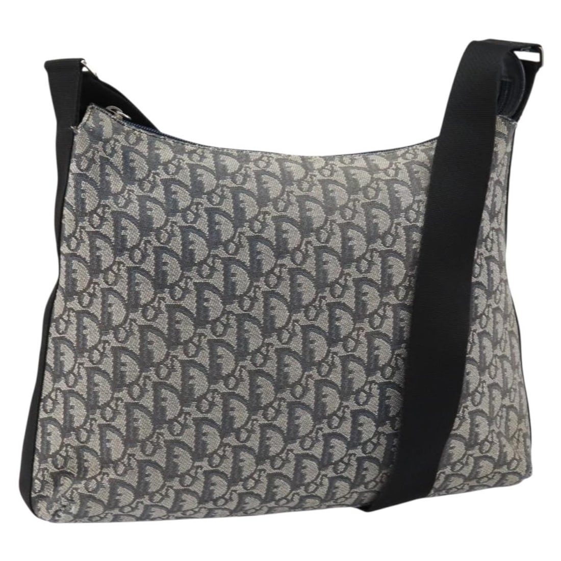 Christian Dior Trotter Canvas Shoulder Bag Navy Silver Auth 01RU 0044: Christian Dior Trotter Canvas Shoulder Bag Navy Silver Auth 01RU 0044 This Christian Dior Trotter Canvas Shoulder Bag combines elegance and practicality, crafted in Italy with a striking navy and silv