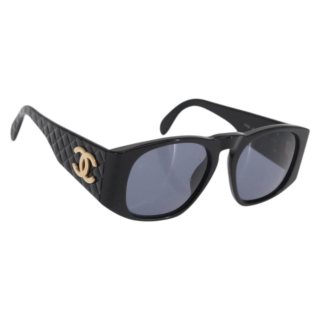 Black Plastic CHANEL CC Logo Sunglasses Made in Italy: Black Plastic CHANEL CC Logo Sunglasses Made in Italy Chanel black plastic sunglasses featuring the iconic CC logo. Made in Italy, these sunglasses show heavy use with surface rubbing, slight scratche