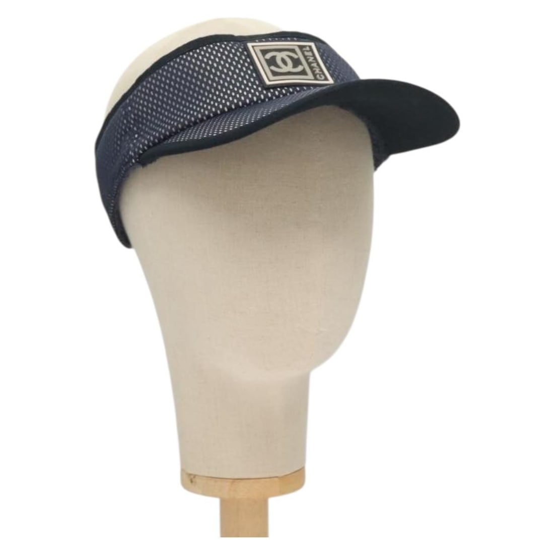 CHANEL Navy Cotton Sun Visor Made in Italy Authentic: CHANEL Navy Cotton Sun Visor Made in Italy Authentic This elegant CHANEL sports sun visor is crafted from high-quality cotton in a stylish navy color. Designed for comfort and functionality, it featur