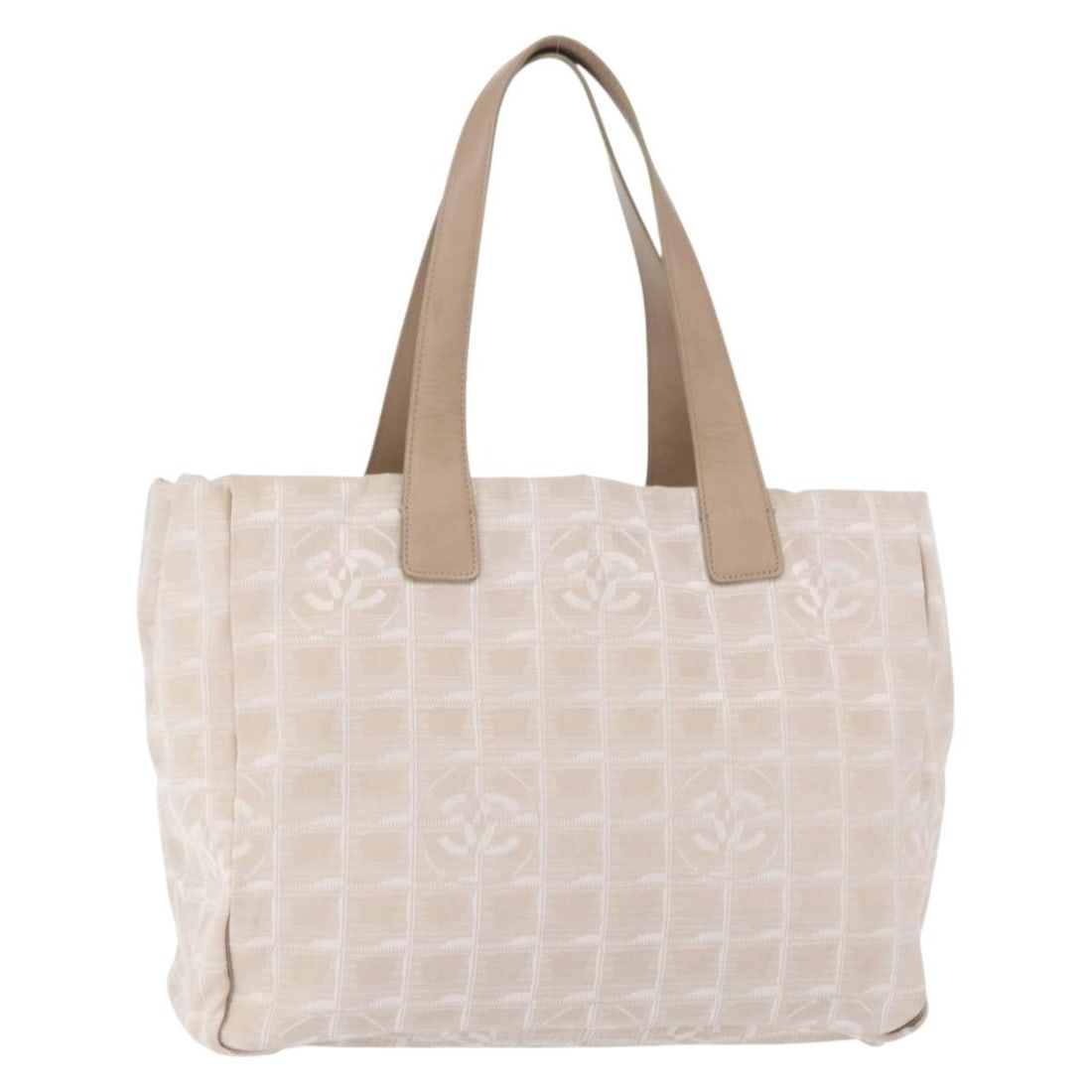 Beige Nylon Chanel Handbag Silver CC New Travel Line Made in Italy: Beige Nylon Chanel Handbag Silver CC New Travel Line Made in Italy This CHANEL New Travel Line handbag features a beige and silver nylon exterior with a silver CC logo. Made in Italy, it offers a spac