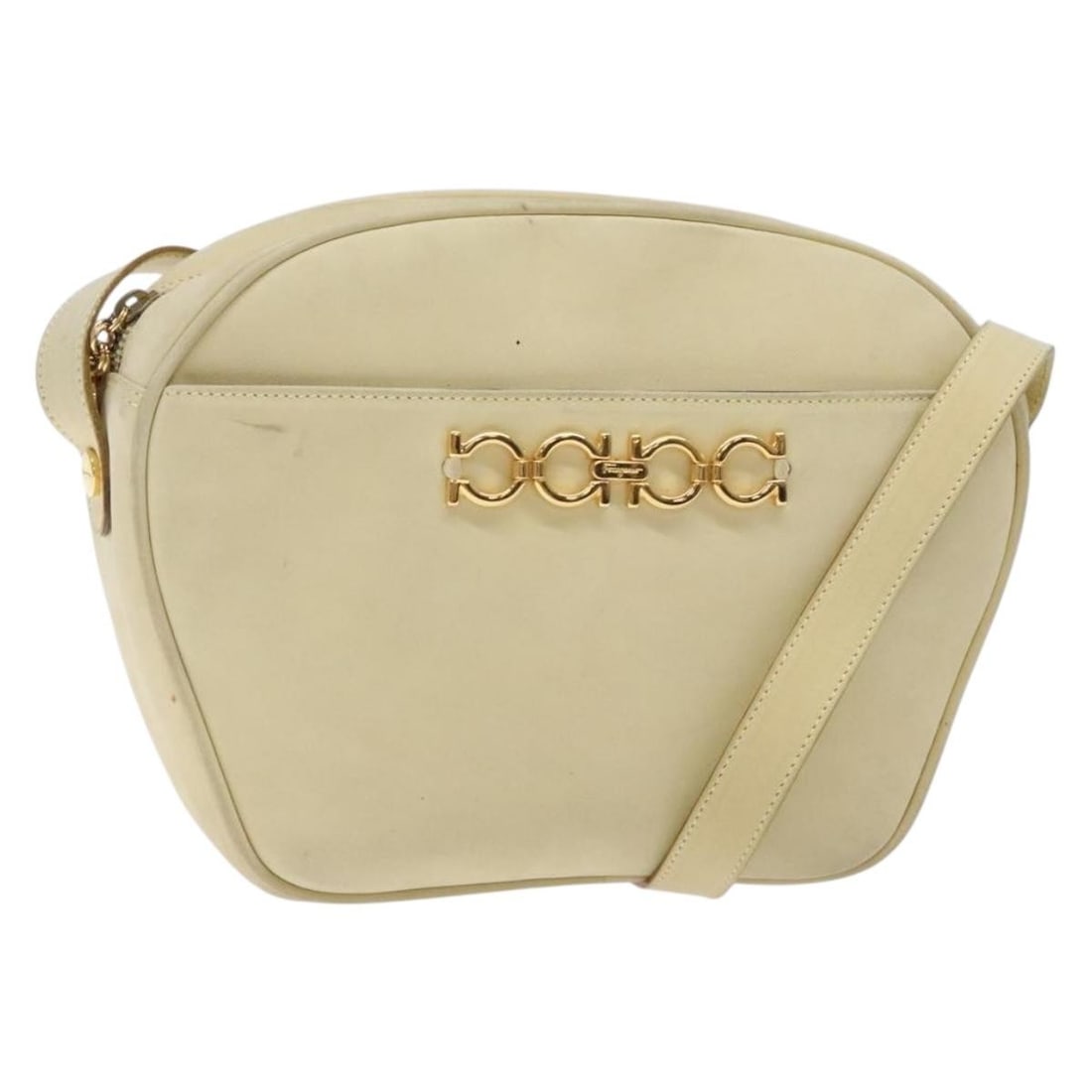 Salvatore Ferragamo Gancini Suede Shoulder Bag Beige Gold Auth: Salvatore Ferragamo Gancini Suede Shoulder Bag Beige Gold Auth Elevate your style with this Salvatore Ferragamo Gancini Shoulder Bag. Crafted in luxurious beige suede with elegant gold accents, this s
