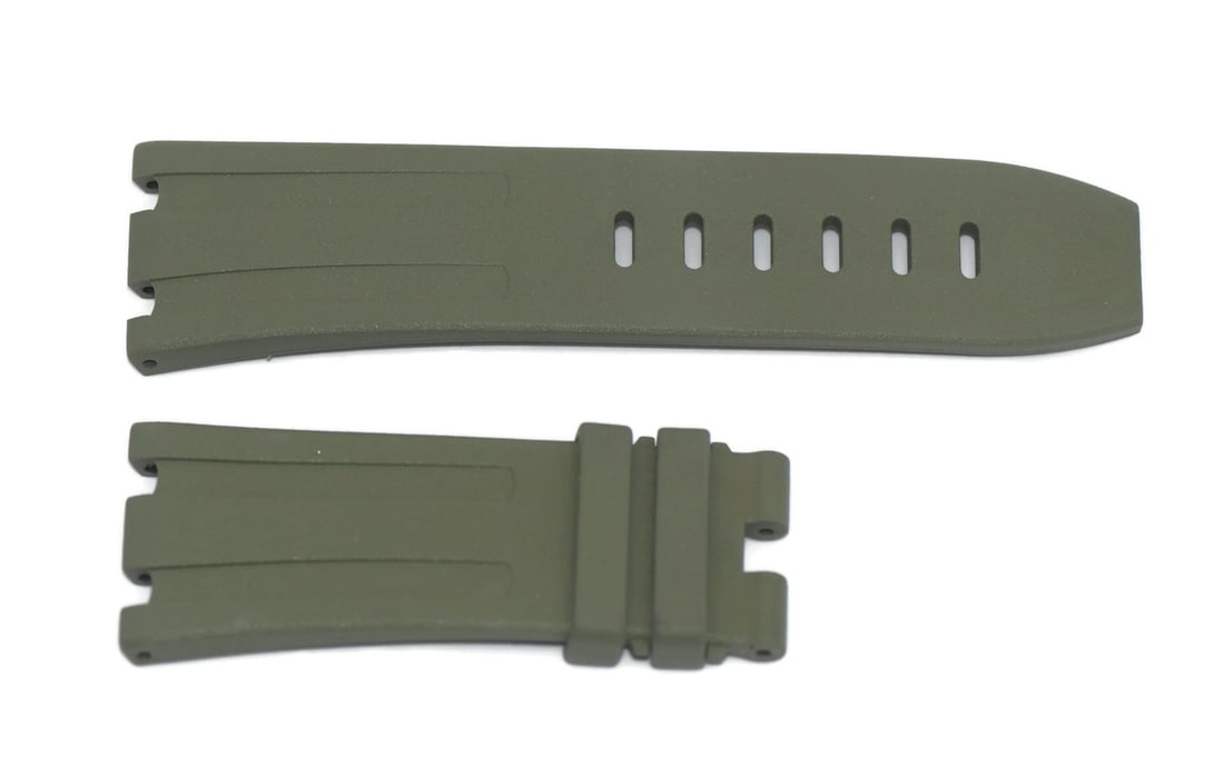 Audemars Piguet Royal Oak Offshore Green Rubber Strap 28mm Authentic: Audemars Piguet Royal Oak Offshore Green Rubber Strap 28mm Authentic This Audemars Piguet Royal Oak Offshore Green Rubber Strap is designed for durability and comfort. Made from high-quality rubber, t