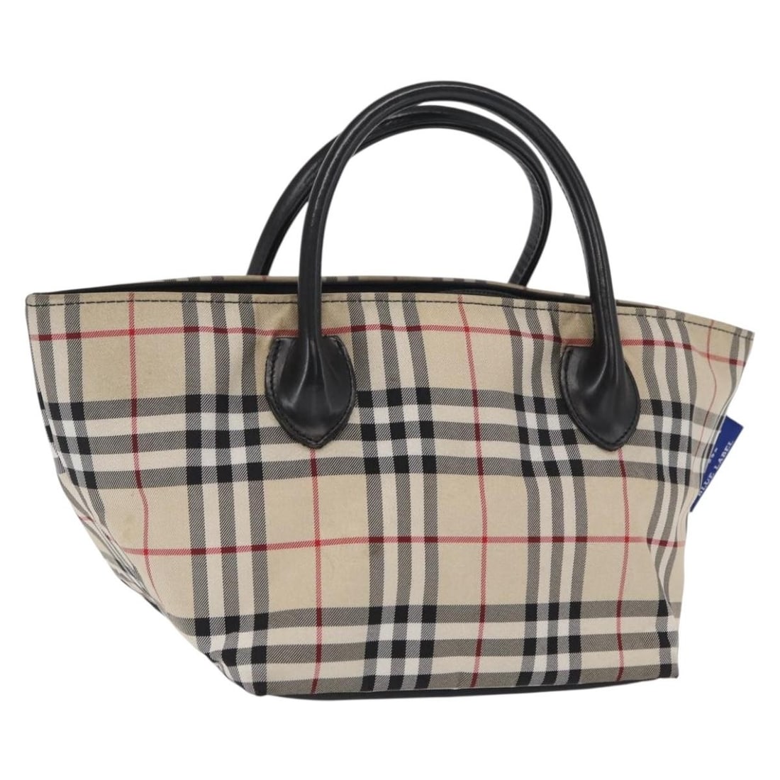 Burberry Blue Label Nova Check Nylon Beige Silver Handbag from Japan: Burberry Blue Label Nova Check Nylon Beige Silver Handbag from Japan This BURBERRY Nova Check Blue Label hand bag features a beige and silver nylon exterior. Designed in a compact silhouette, it is ma