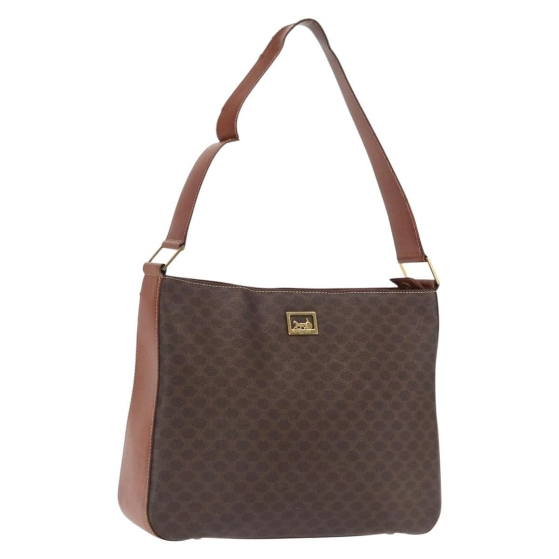 Celine Beige Macadam Pattern PVC Shoulder Bag with Gold Tone Accents: Celine Beige Macadam Pattern PVC Shoulder Bag with Gold Tone Accents This is a CELINE Macadam Canvas shoulder bag crafted from beige and gold PVC leather with the signature Macadam pattern. The bag fe