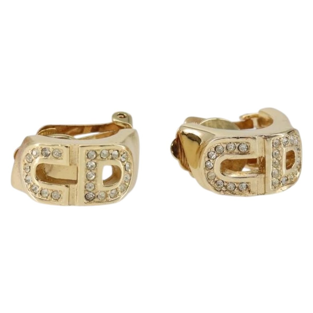 Christian Dior Gold Metal Earrings Authentic Germany: Christian Dior Gold Metal Earrings Authentic Germany Elevate your accessory collection with these exquisite Christian Dior earrings. Crafted from high-quality metal in a striking gold color, these ear