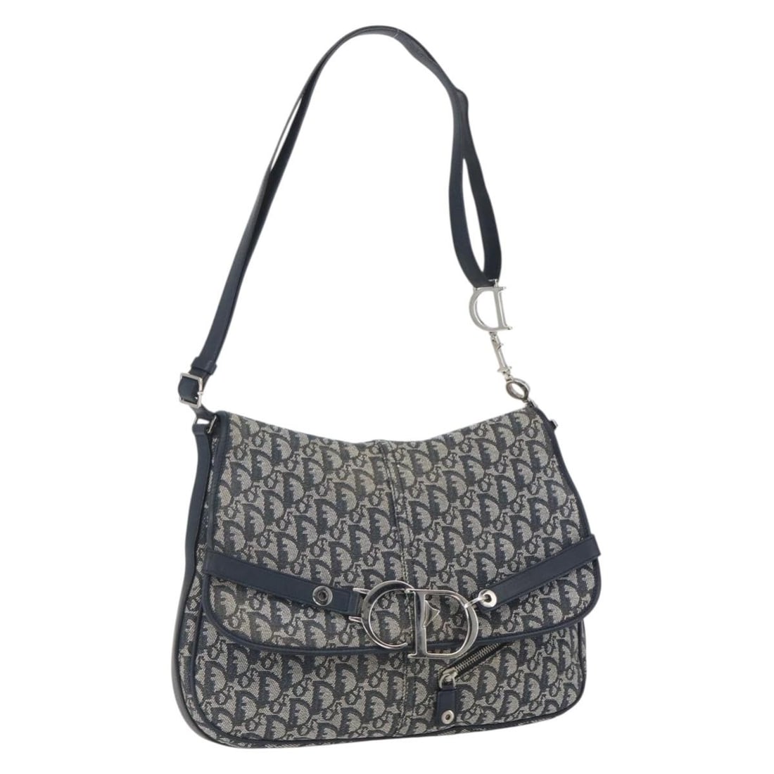 Christian Dior Navy Silver Trotter Canvas Shoulder Bag Authentic: Christian Dior Navy Silver Trotter Canvas Shoulder Bag Authentic Introducing the Christian Dior Trotter Canvas Shoulder Bag, a stylish accessory that combines functionality with luxury. This shoulder