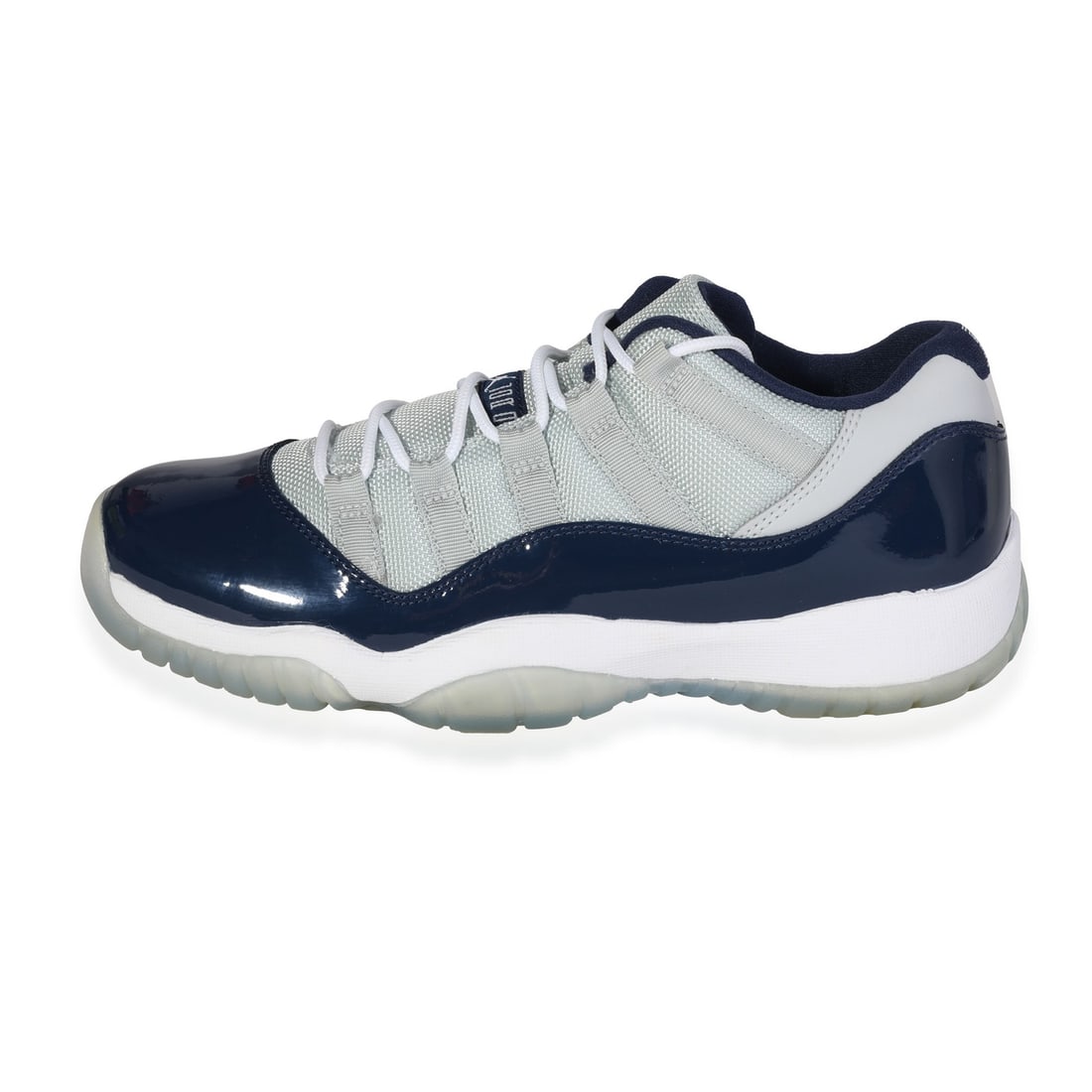 Air Jordan 11 Retro Low BG Georgetown Blue Gray Sneakers 6.5 US: Air Jordan 11 Retro Low BG Georgetown Blue Gray Sneakers 6.5 US Introducing the Air Jordan 11 Retro Low BG 'Georgetown', a stylish and iconic basketball sneaker designed for children. This sneaker fea