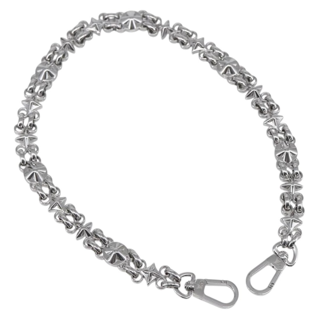 LOUIS VUITTON Silver Metal Chain Shoulder Strap 22.8 Inch Auth: LOUIS VUITTON Silver Metal Chain Shoulder Strap 22.8 Inch Auth This authentic Louis Vuitton Chain Shoulder Strap is a stylish accessory crafted from durable metal with a sleek silver finish. Designed