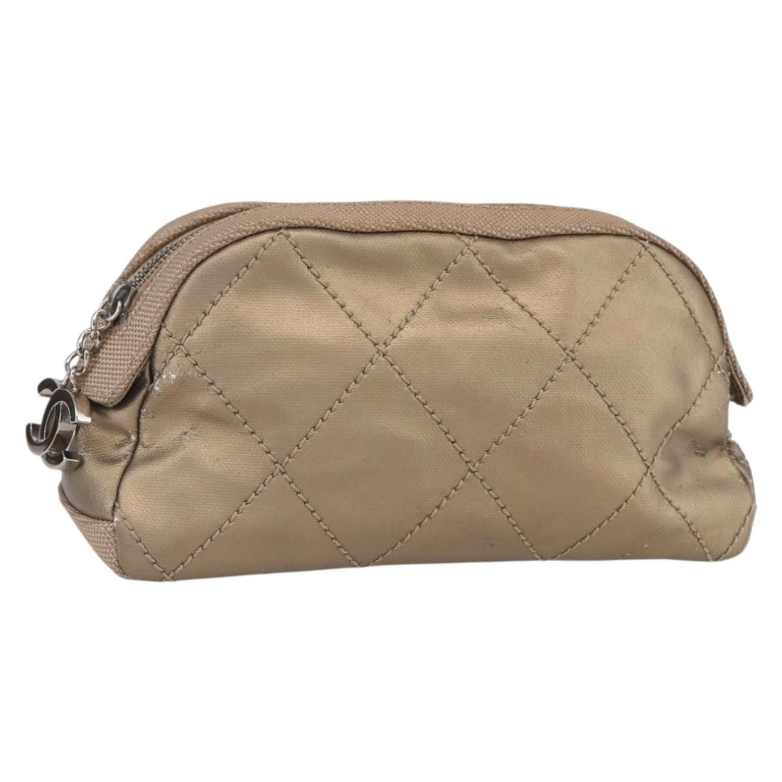 CHANEL Paris Biarritz Gold Leather Pouch BA8468 Authentic: CHANEL Paris Biarritz Gold Leather Pouch BA8468 Authentic This CHANEL Biarritz Pouch, crafted in luxurious gold leather, is a stylish accessory for any occasion. With its compact dimensions of approxi