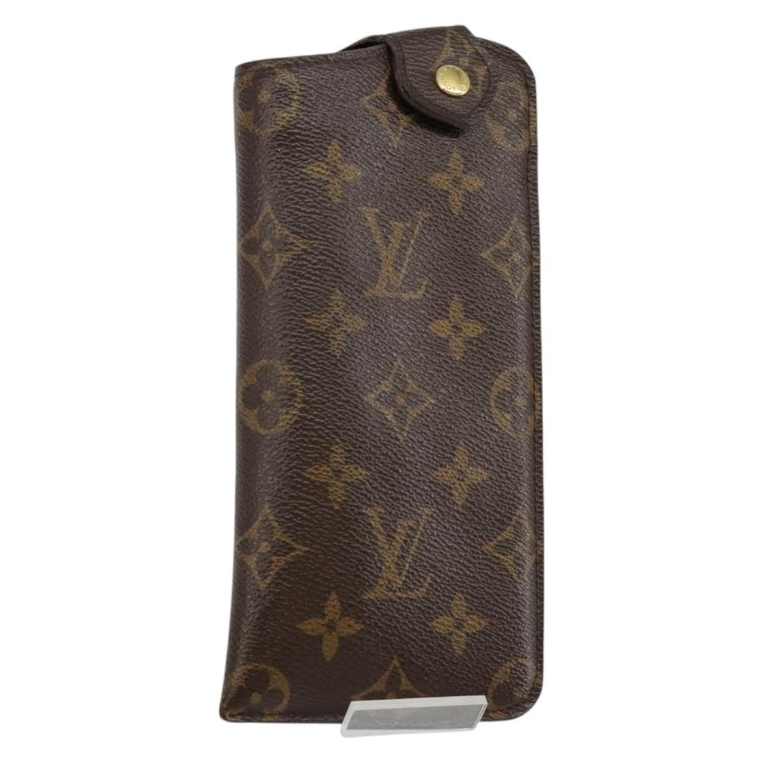 Monogram Canvas Etui Lunette MM Glasses Holder by Louis Vuitton M66544: Monogram Canvas Etui Lunette MM Glasses Holder by Louis Vuitton M66544 This is a Louis Vuitton Monogram Etui Lunette MM glasses case crafted from signature Monogram Canvas. Made in France, this case f