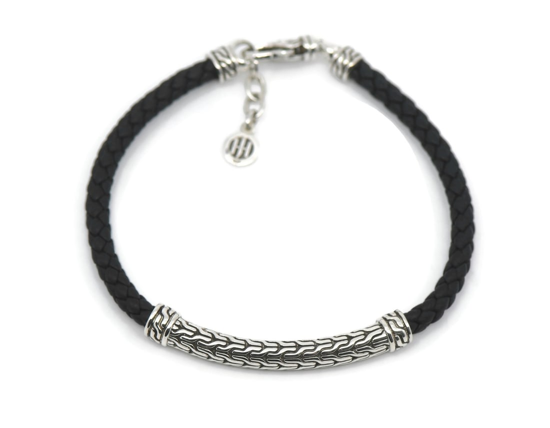 Sterling Silver 7.5 Inch Chain Bracelet by John Hardy: Sterling Silver 7.5 Inch Chain Bracelet by John Hardy This John Hardy bracelet is crafted from 925 sterling silver in a classic chain style. It features a sleek, stone-free design, measuring 7.5 inche