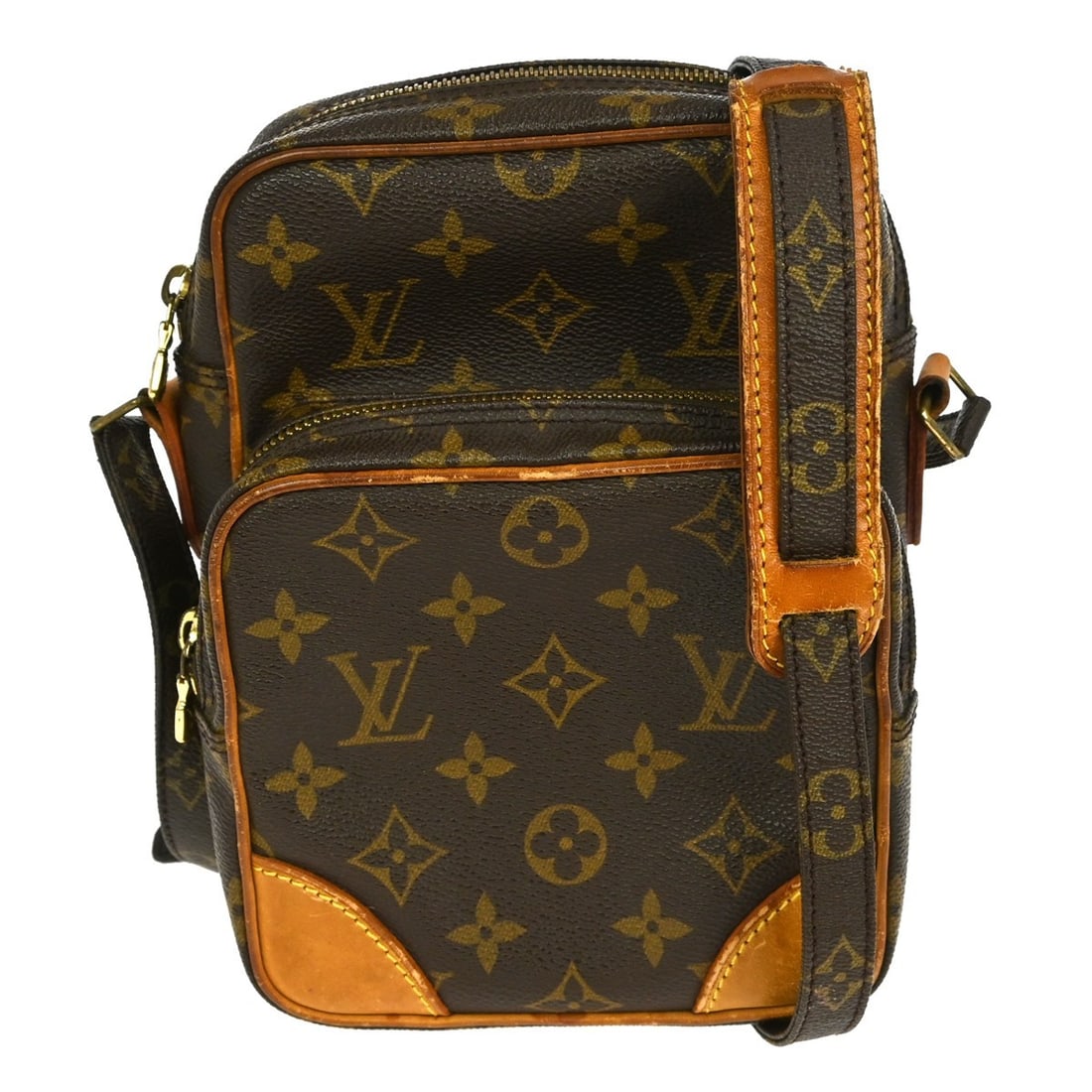 Louis Vuitton Amazone Monogram Canvas Medium Crossbody Bag M45236: Louis Vuitton Amazone Monogram Canvas Medium Crossbody Bag M45236 This vintage Louis Vuitton Amazone crossbody bag features the classic brown monogram canvas leather exterior and a medium-sized silhou