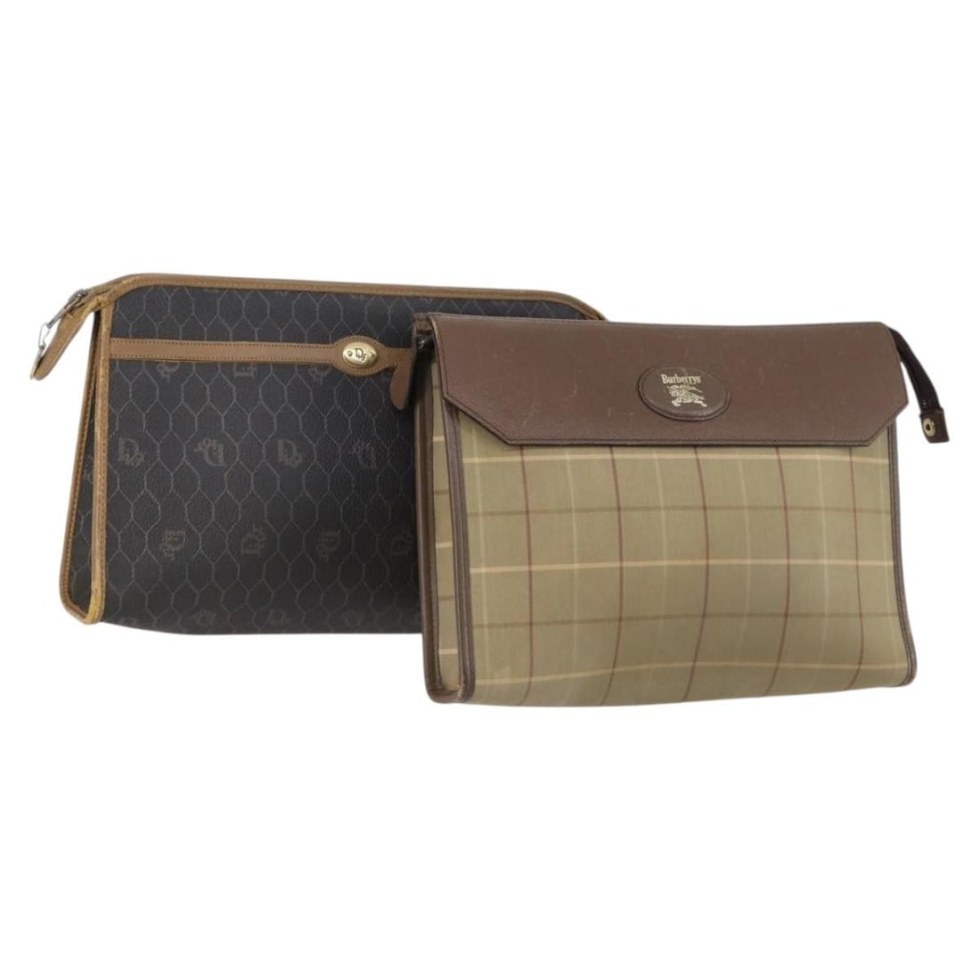 Burberrys Honeycomb Nova Check Clutch Bag Beige Black 2Set Auth: Burberrys Honeycomb Nova Check Clutch Bag Beige Black 2Set Auth This Burberrys clutch bag features a stylish beige and black honeycomb Nova Check design made from durable canvas. The exterior exhibits