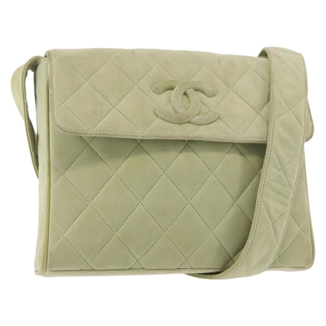 CHANEL Green Gold Suede Matelasse Shoulder Bag Auth 144342: CHANEL Green Gold Suede Matelasse Shoulder Bag Auth 144342 This CHANEL Matelasse Shoulder Bag combines elegance and functionality, crafted from luxurious green suede with gold accents. Its classic des