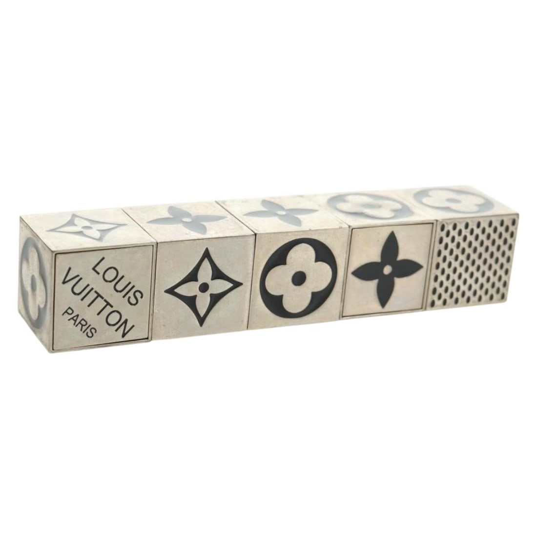 Louis Vuitton M99454 Silver Metal Cube Playing Cards Set with Box: Louis Vuitton M99454 Silver Metal Cube Playing Cards Set with Box This is a set of LOUIS VUITTON LV Cube Game playing cards, model M99454. The set features a cube-shaped case crafted from metal in a s
