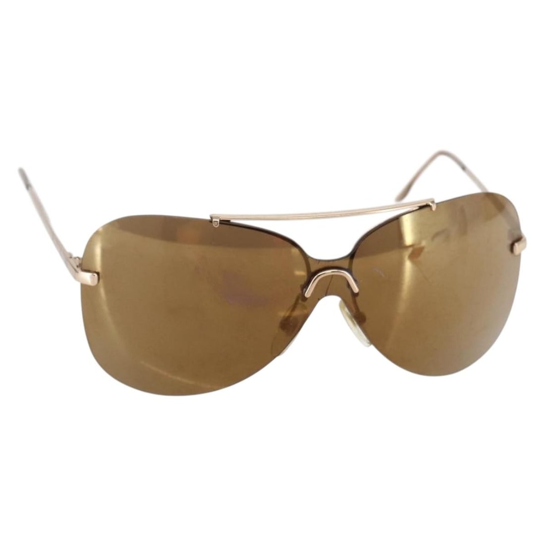Christian Dior Brown Metal Sunglasses Made in Italy BA6884: Christian Dior Brown Metal Sunglasses Made in Italy BA6884 Elevate your style with these authentic Christian Dior sunglasses, meticulously crafted in Italy. Featuring a chic brown metal frame, these s