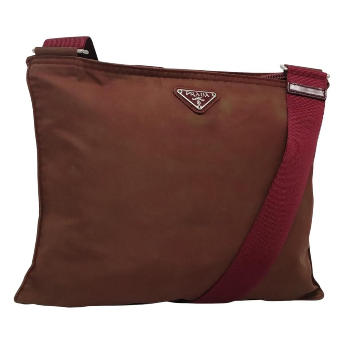 PRADA Wine Red Nylon Shoulder Bag Made in Italy Auth AR13308: PRADA Wine Red Nylon Shoulder Bag Made in Italy Auth AR13308 Discover the elegance of this PRADA Shoulder Bag, expertly crafted from durable nylon in a sophisticated wine red hue. With a height of app