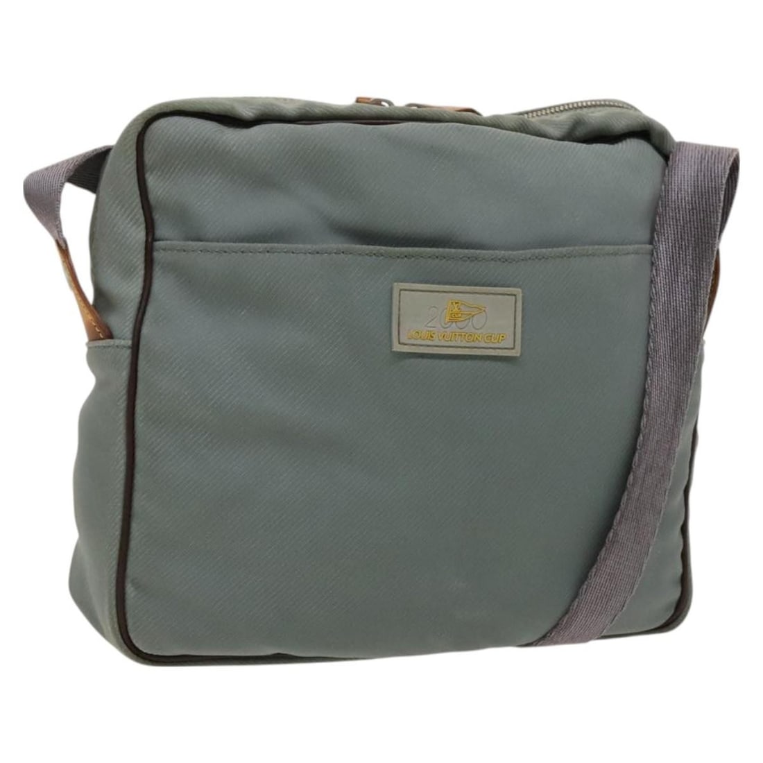 Louis Vuitton LV Cup Gray Shoulder Bag Authentic Made in France: Louis Vuitton LV Cup Gray Shoulder Bag Authentic Made in France This LOUIS VUITTON LV Cup Shoulder Bag is a stylish accessory crafted from durable Louis Vuitton Cup Canvas in a sophisticated gray colo