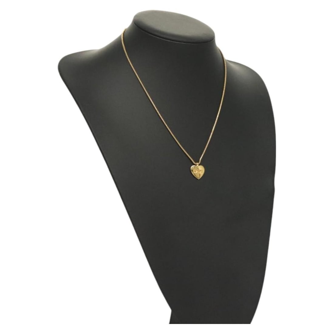 Christian Dior Gold Tone Necklace Metal Auth 125894: Christian Dior Gold Tone Necklace Metal Auth 125894 This exquisite Christian Dior necklace showcases a stunning gold tone finish, crafted from durable metal. It features a total length of approximatel