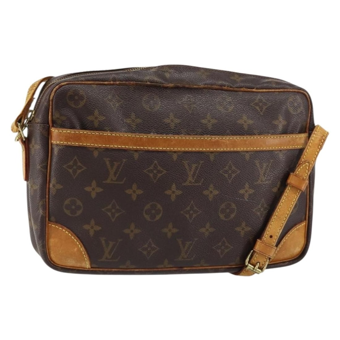 Louis Vuitton Trocadero 27 Monogram Shoulder Bag M51274 France: Louis Vuitton Trocadero 27 Monogram Shoulder Bag M51274 France This Louis Vuitton Monogram Trocadero 27 shoulder bag is crafted from signature monogram canvas and features a classic rectangular silhou