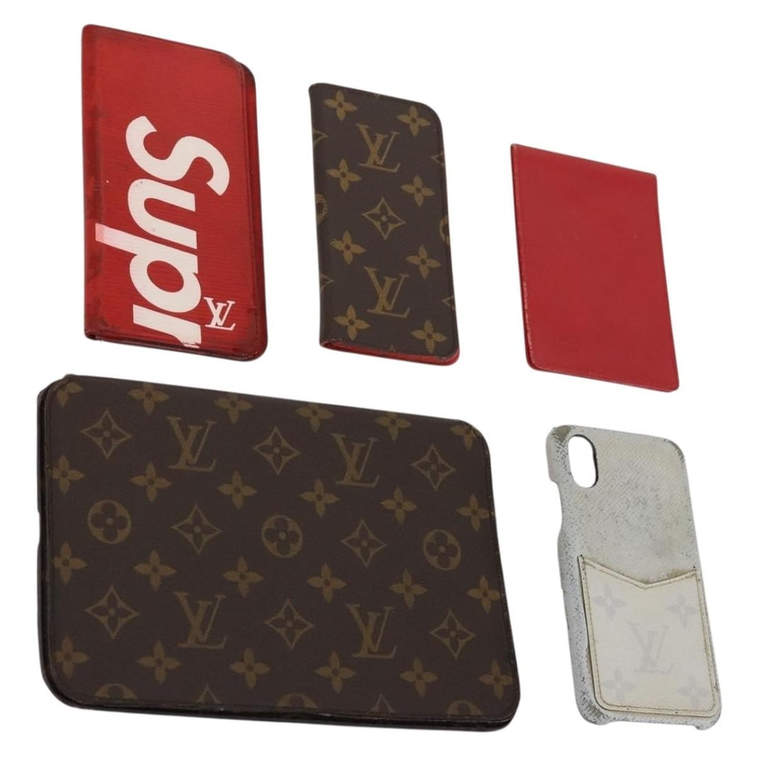 LOUIS VUITTON Monogram Epi Wallet Set Red White Auth: LOUIS VUITTON Monogram Epi Wallet Set Red White Auth This authentic LOUIS VUITTON wallet showcases a striking combination of Monogram Canvas in red and white, making it a fashionable accessory for any