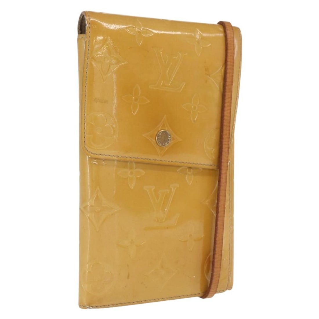 Monogram Vernis Walker Wallet in Beige Patent Leather M91074: Monogram Vernis Walker Wallet in Beige Patent Leather M91074 This is a Louis Vuitton Monogram Vernis Walker wallet in beige patent leather. The wallet is made in France and features a compact design w