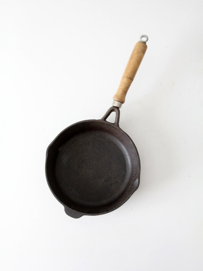 1960s Vintage Cast Iron Pan Taiwan Durable Cookware 16.75 Inch (1 of 13)