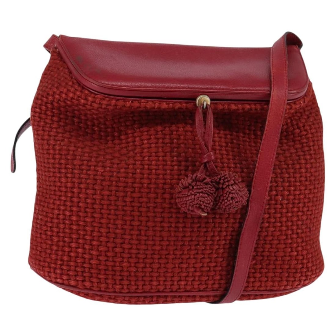 BOTTEGA VENETA Red Wool Shoulder Bag Made in Italy: BOTTEGA VENETA Red Wool Shoulder Bag Made in Italy This Bottega Veneta shoulder bag is crafted from luxurious red wool, making it an eye-catching accessory for any outfit. The bag features a sleek des