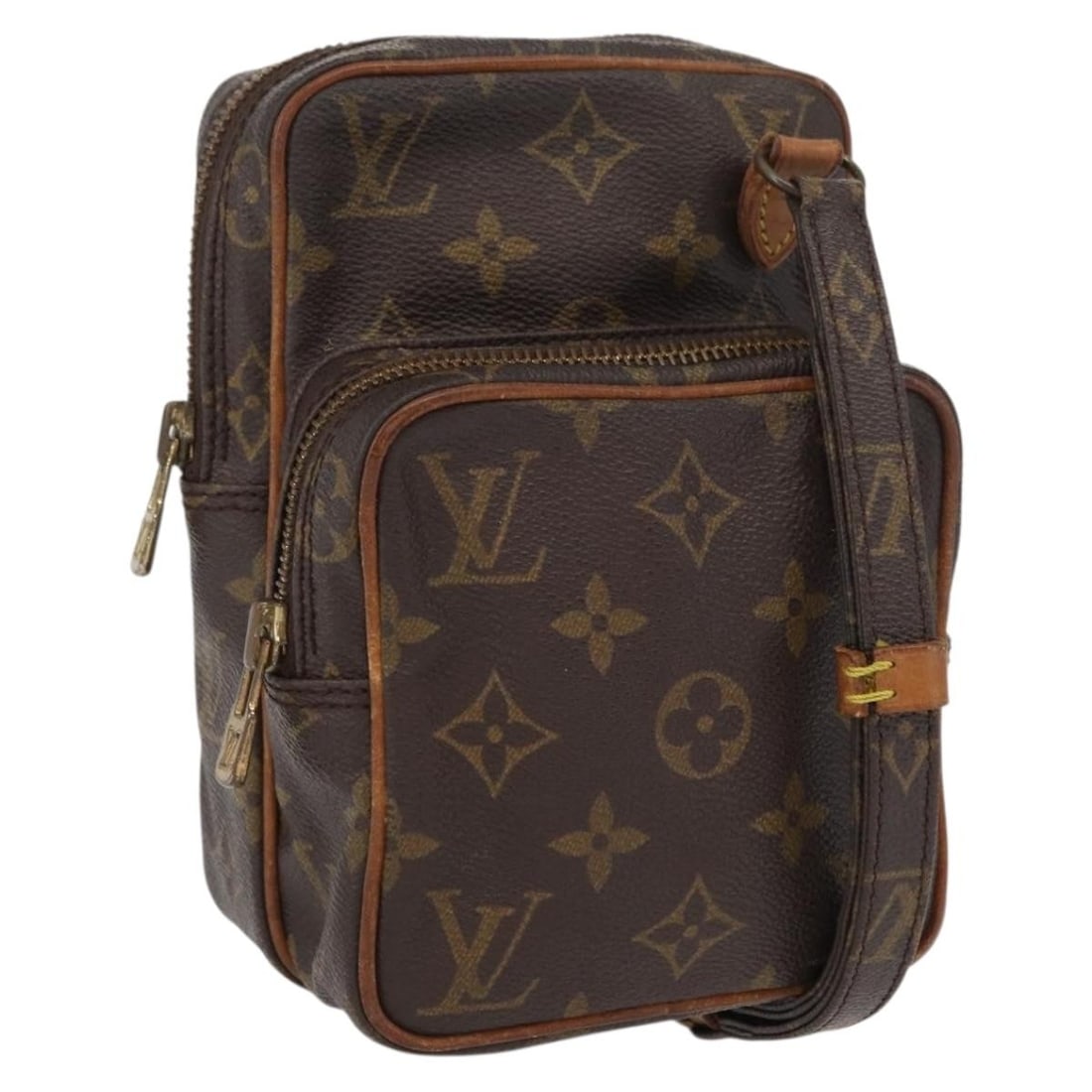 Louis Vuitton Amazon Monogram Canvas Shoulder Bag M45236 France: Louis Vuitton Amazon Monogram Canvas Shoulder Bag M45236 France This is a Louis Vuitton Monogram Amazon shoulder bag crafted from signature monogram canvas with leather trim. The bag features a compac