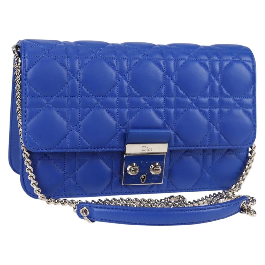 Christian Dior Blue Silver Canage Chain Shoulder Bag Leather Auth: Christian Dior Blue Silver Canage Chain Shoulder Bag Leather Auth Introducing the elegant Christian Dior Canage Chain Shoulder Bag, crafted from high-quality leather in a striking blue and silver colo