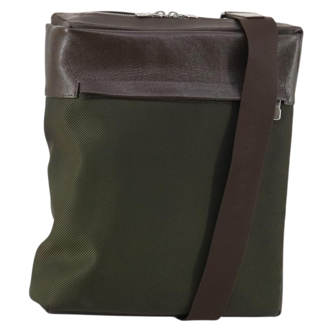 LOUIS VUITTON Taiga Grizzly Shoulder Bag M30918 Auth France: LOUIS VUITTON Taiga Grizzly Shoulder Bag M30918 Auth France This authentic LOUIS VUITTON Taiga Beluga Shoulder Bag in Grizzly color is crafted from durable Taiga Leather. Designed for daily use, it fe