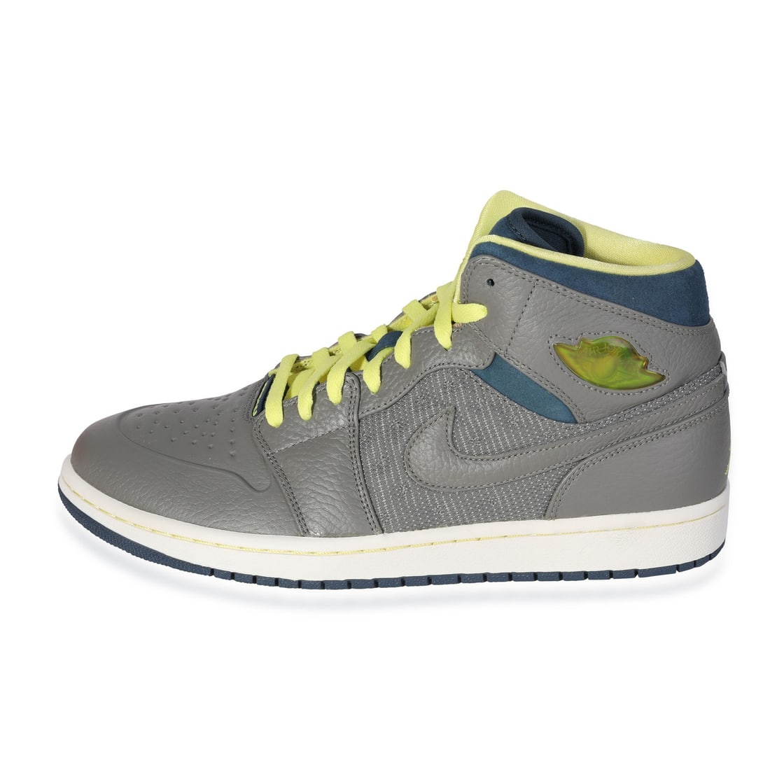 Air Jordan 1 Retro '97 TXT Basketball Sneakers Blue Gray 11 US: Air Jordan 1 Retro '97 TXT Basketball Sneakers Blue Gray 11 US Step onto the court in style with the Air Jordan 1 Retro '97 TXT sneakers. Crafted with a combination of leather and fabric, these shoes