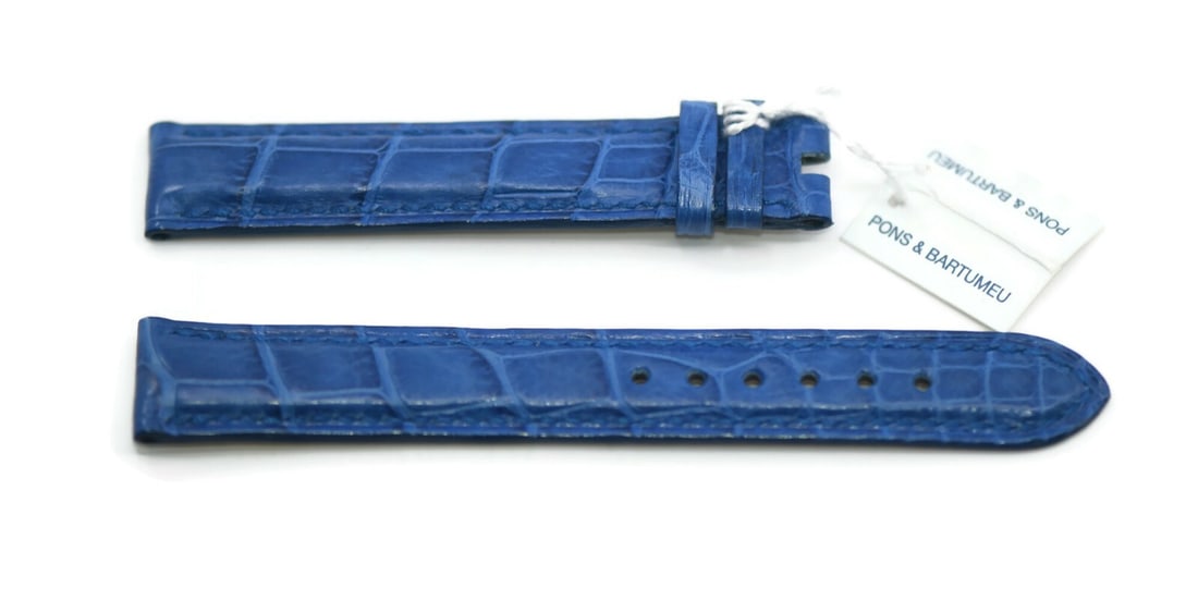 Authentic Bulgari Blue Leather Wristwatch Strap 15mm: Authentic Bulgari Blue Leather Wristwatch Strap 15mm This authentic Bulgari blue leather strap is designed for wristwatches, featuring a two-piece construction. With a sleek band width of 15 mm, it is