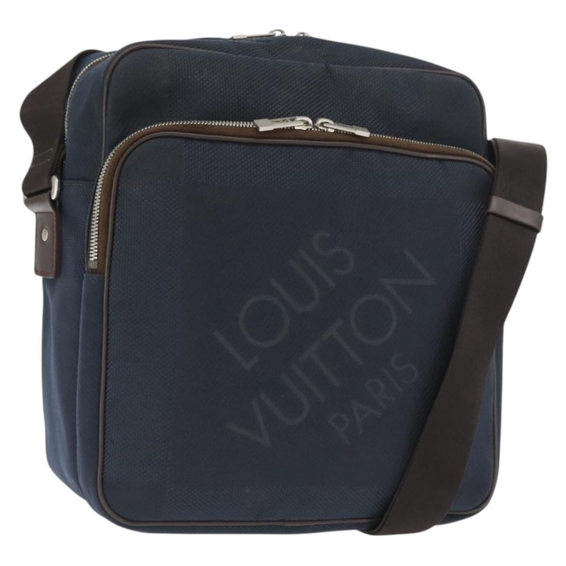 Blue Damier Geant Canvas Pilot Shoulder Bag by Louis Vuitton N41159: Blue Damier Geant Canvas Pilot Shoulder Bag by Louis Vuitton N41159 This is a Louis Vuitton Damier Geant Pilot shoulder bag in blue, crafted from signature Damier Geant canvas. The bag features an adj
